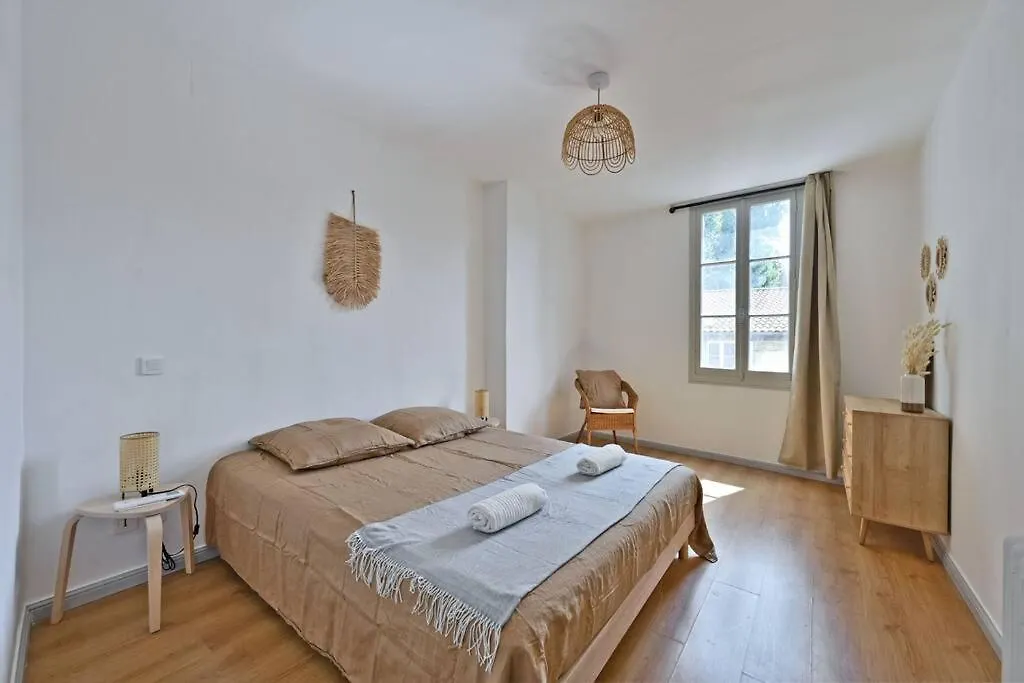 Au Coeur Des Platanes - Parking Gratuit Sous-Terrain - Clim - Balcon Apartment Avignon