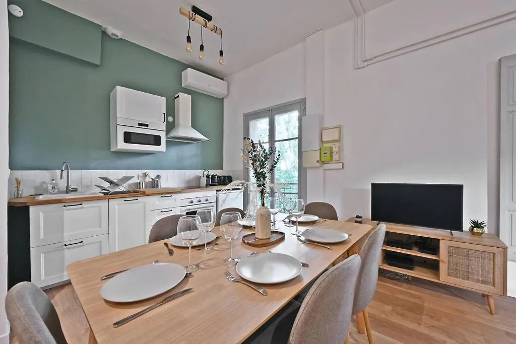 Au Coeur Des Platanes - Parking Gratuit Sous-Terrain - Clim - Balcon Apartment Avignon