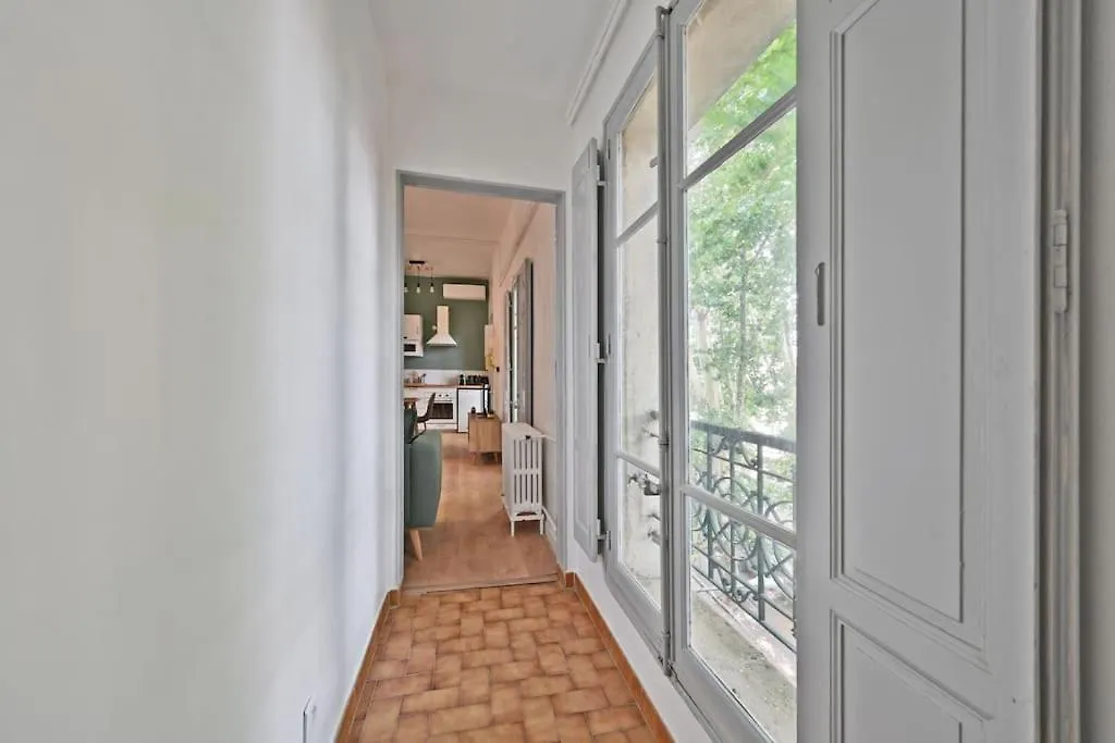 Ferienwohnung Au Coeur Des Platanes - Parking Gratuit Sous-Terrain - Clim - Balcon Avignon 0*,  Frankreich